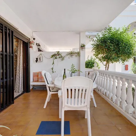 Beautiful Apartmento Amarilla Golf شقة *